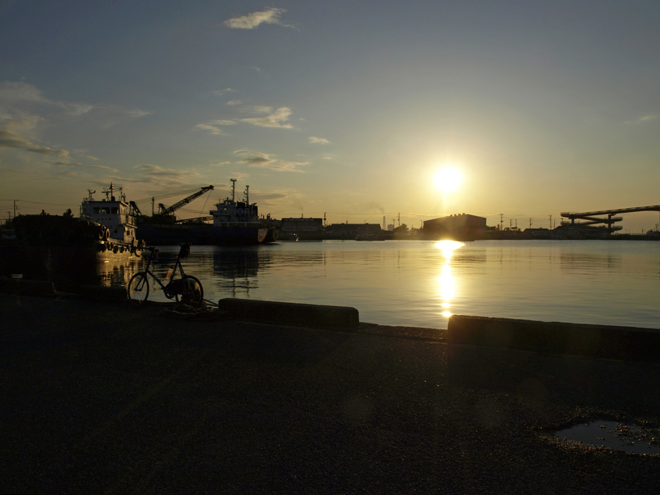 木更津港に沈む夕日