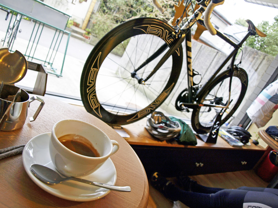 春雨前に盆栽自転車店へ - おサルが漕ぐなりミニベロ雑記