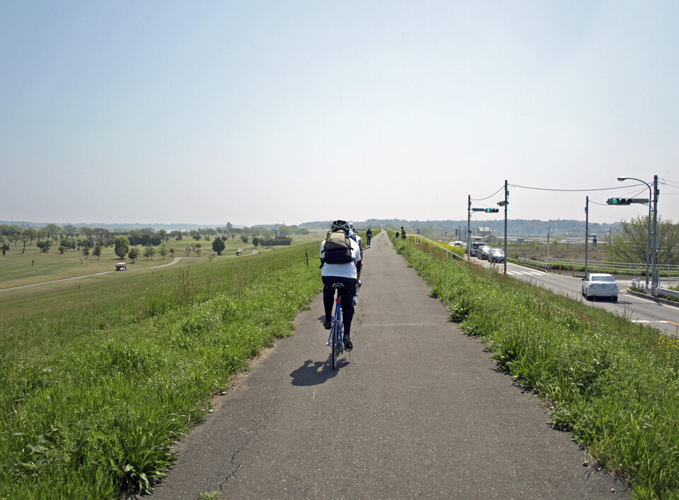 千葉県道170号と並走するサイクリングロード