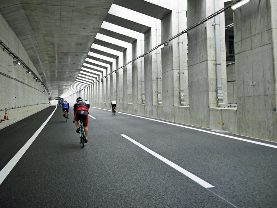GAIKANサイクリング 東京外環のトンネルを自転車で走る