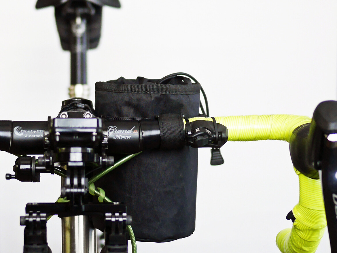 FAIRWEATHER Stem Bag を装着したハンドル周り