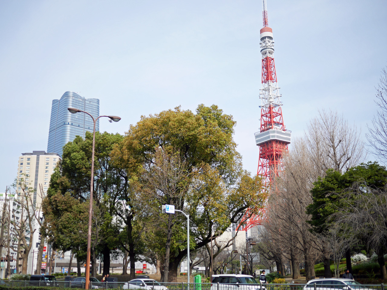 東京タワーを右手にしながら麻布十番へ向かう