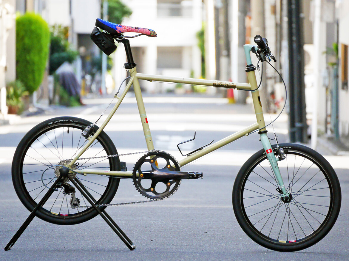MASH SF風カスタムを施したBRUNO SKIPPER のサイドビュー