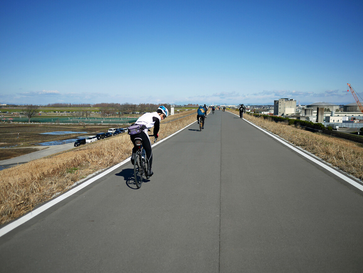 強烈な荒川峠に抗いながら荒サイを大久保浄水場まで北上