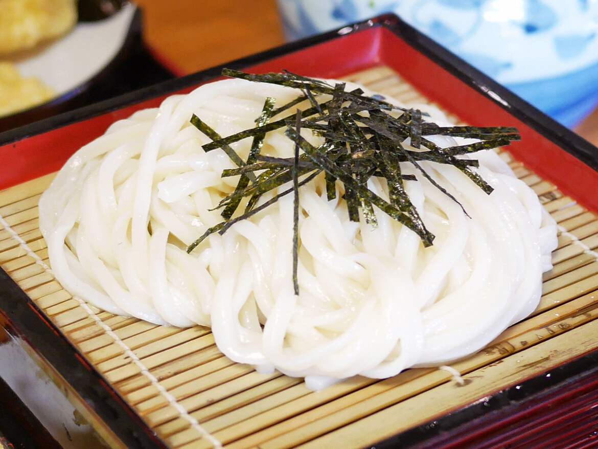 ブランド小麦を使用したうどん本丸の冷たいうどん