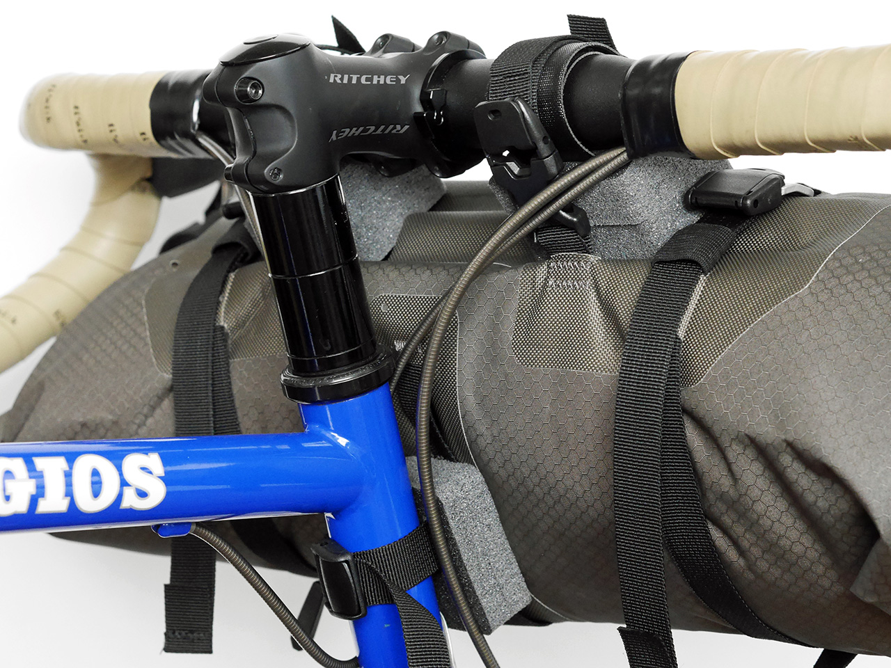 ORTLIEB HANDLEBAR PACK で圧迫されるケーブル類