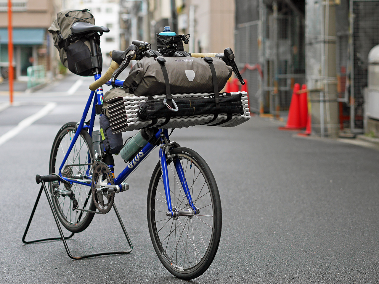 一泊キャンプ用のバイクパッキングが整った GIOS FELUCA