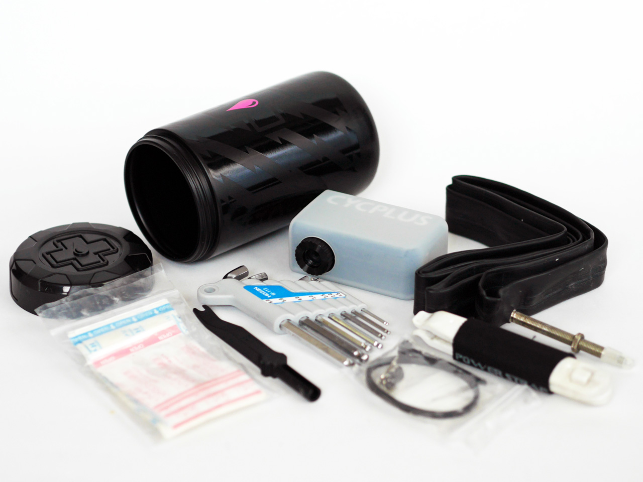 Muc-off Tool Bottle に収納した工具類