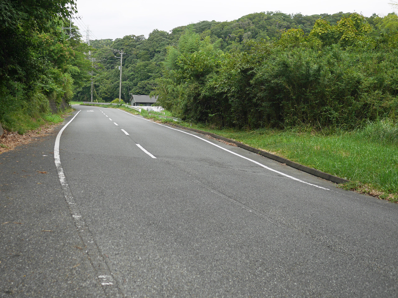 静かな県道256号(新舞子海岸線)で佐貫町方面へ進む