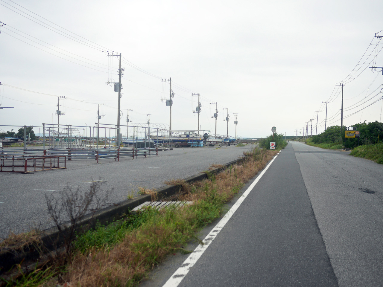 浜風に煽られながら下洲海岸を進む