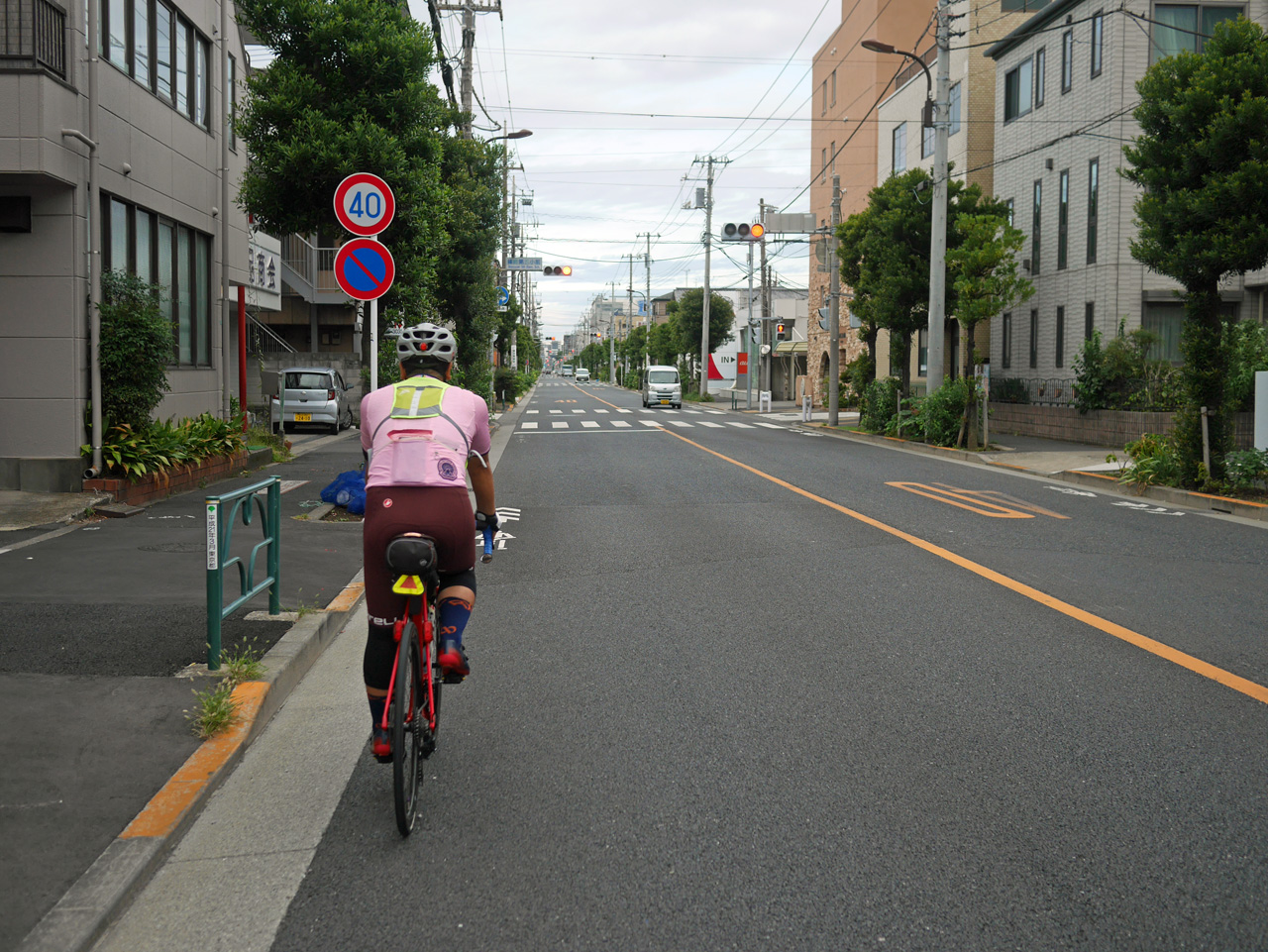 柴又街道を北上する
