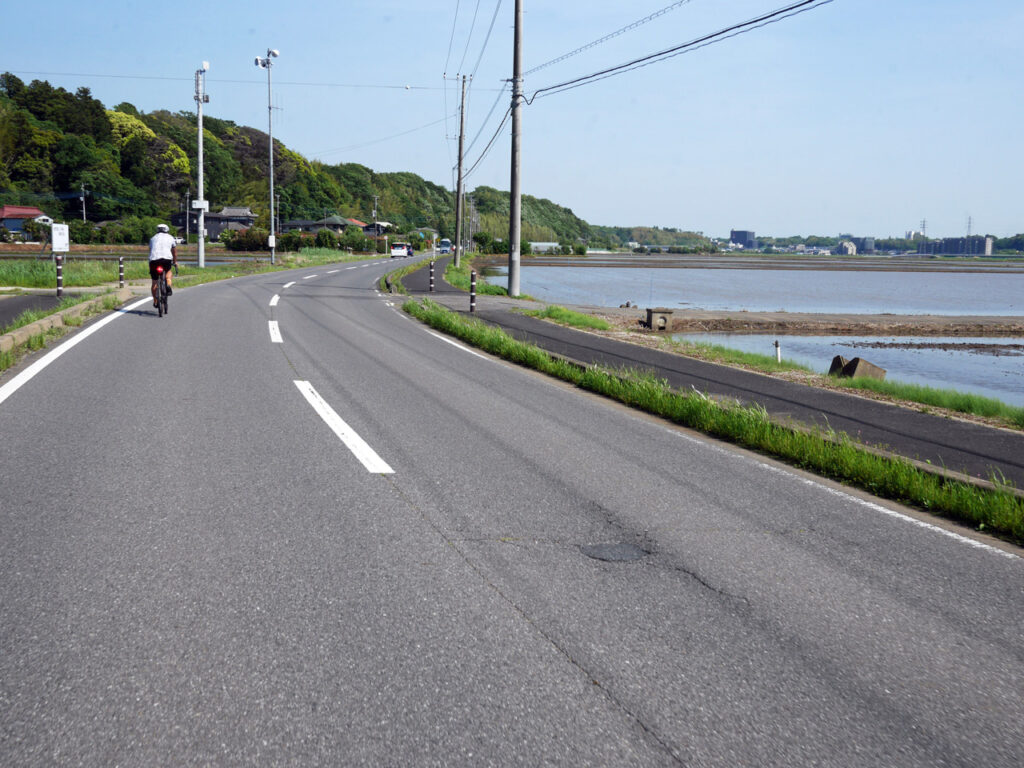 鹿島干拓を横目に東進して佐倉印西線へ向かう