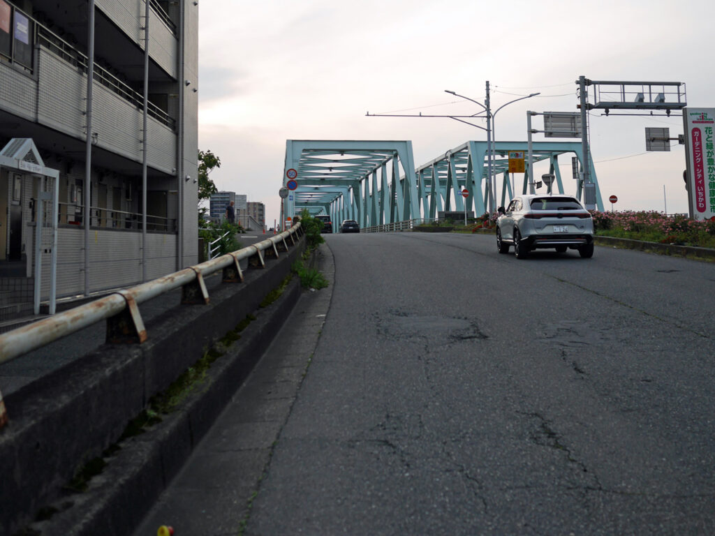 市川橋で江戸川を渡って東京都へ